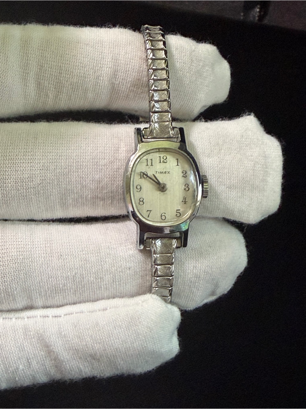 Timex Vintage Ladies Watch With Silver Tone Dial